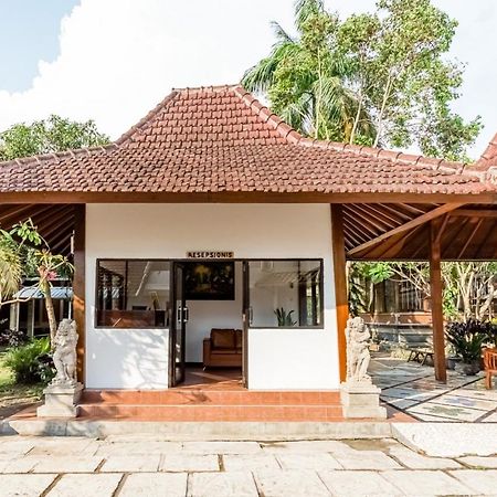 Reddoorz Syariah Near Gor Ken Arok Hotel Malang Exterior foto