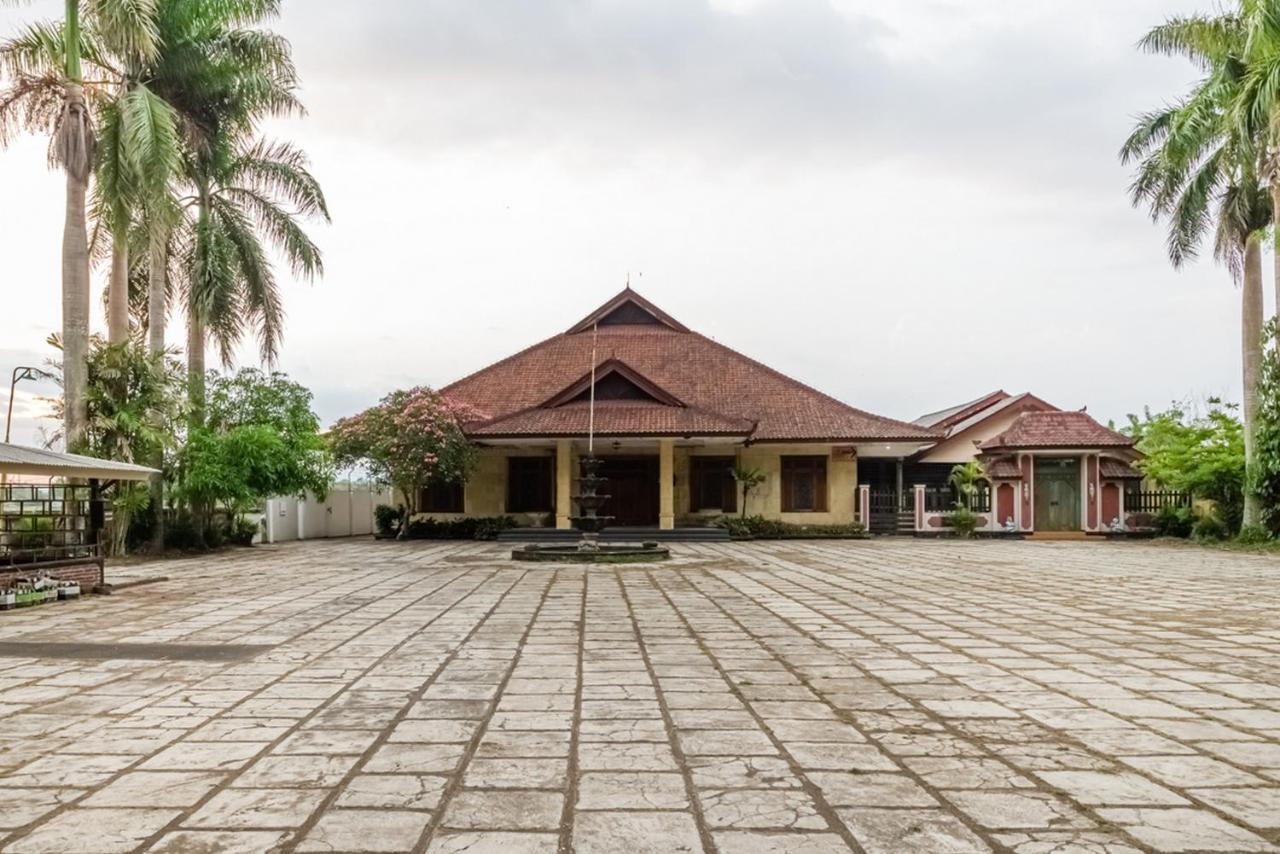 Reddoorz Syariah Near Gor Ken Arok Hotel Malang Exterior foto